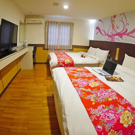 Galaxy Hotel Csungli Kültér fotó