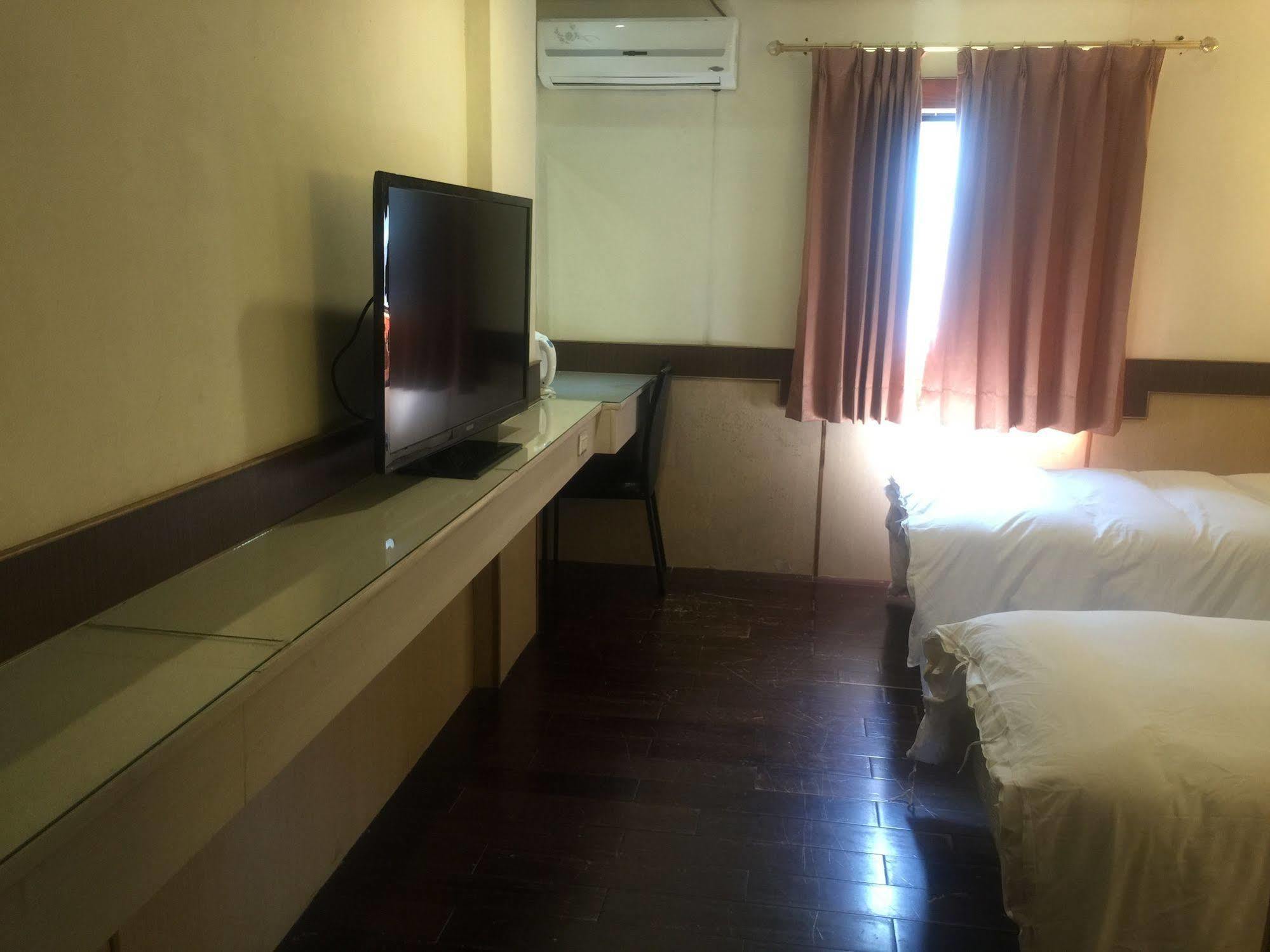 Galaxy Hotel Csungli Kültér fotó