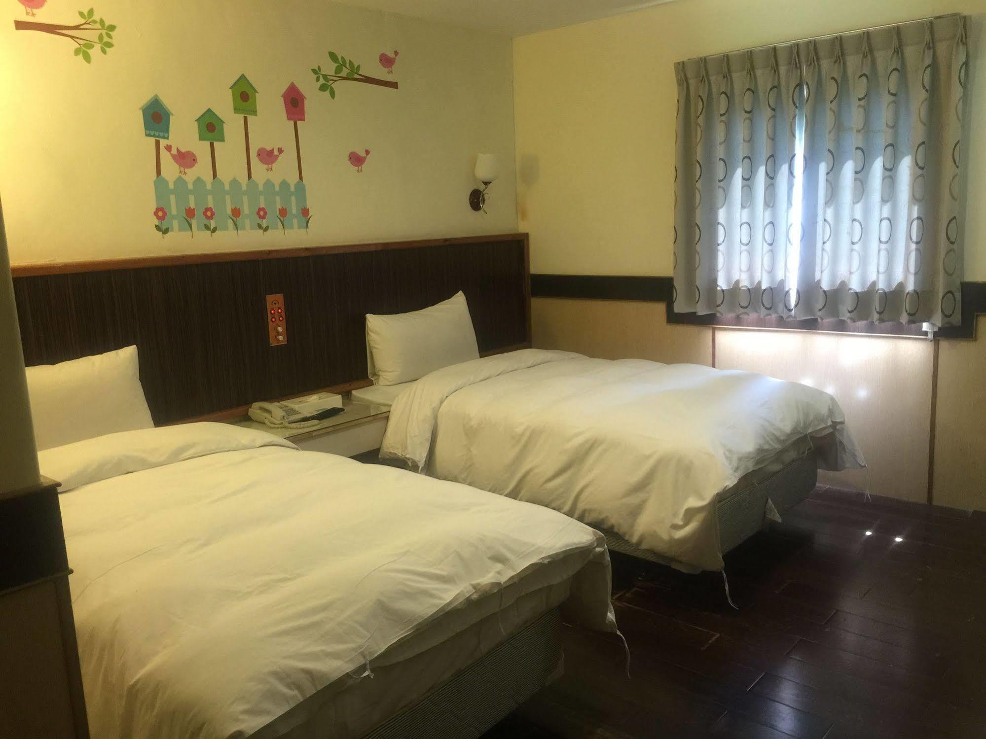 Galaxy Hotel Csungli Kültér fotó