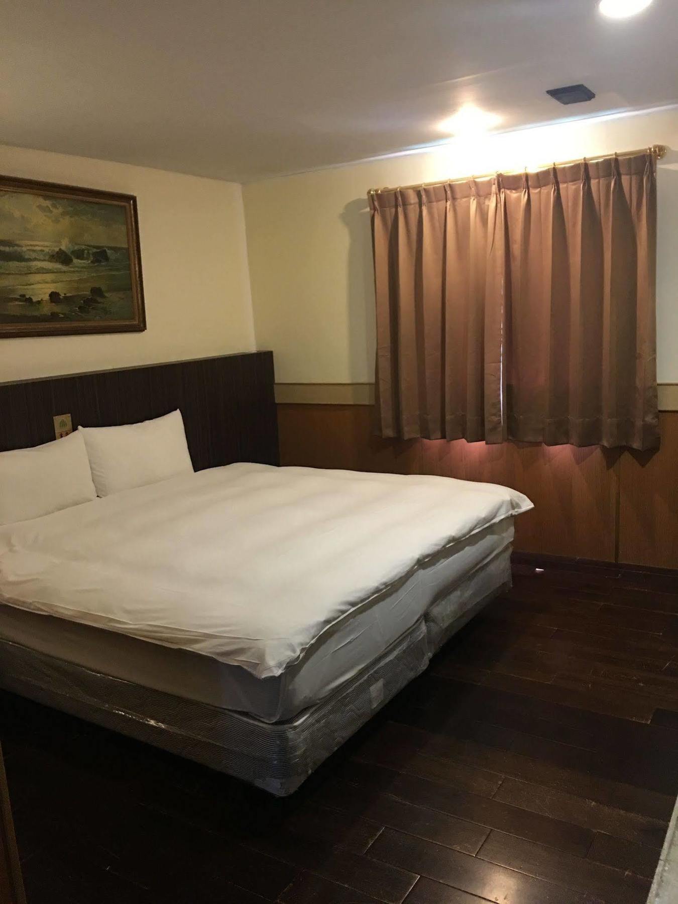 Galaxy Hotel Csungli Kültér fotó