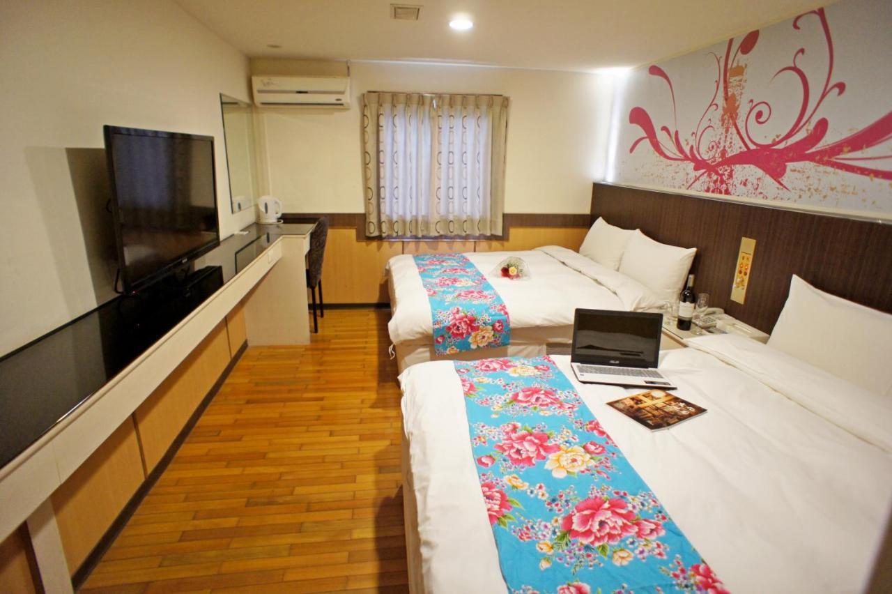 Galaxy Hotel Csungli Kültér fotó